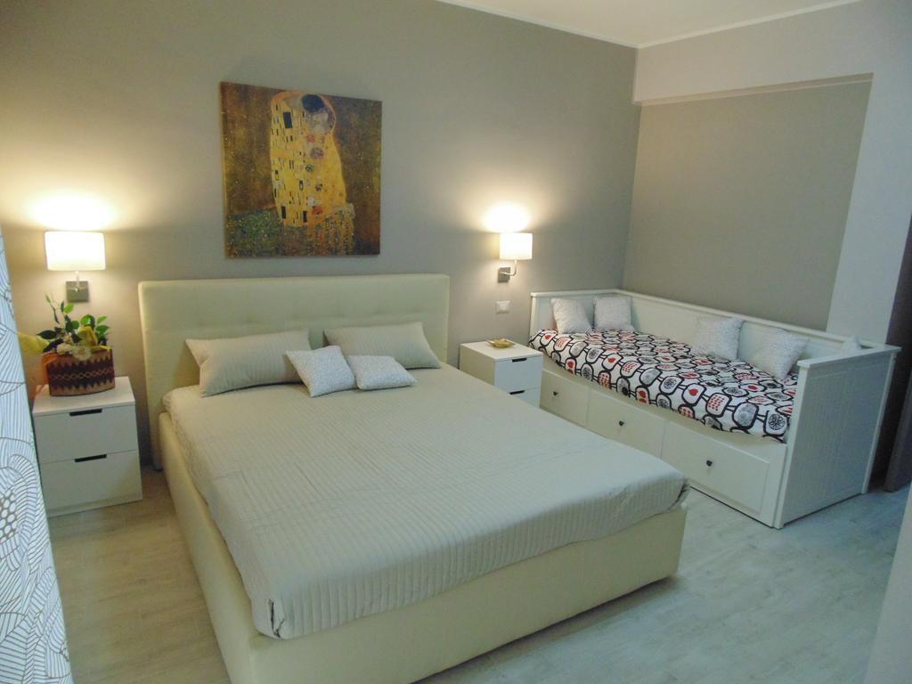 Attico Del Sole Bed & Breakfast Rometta Marea Ngoại thất bức ảnh